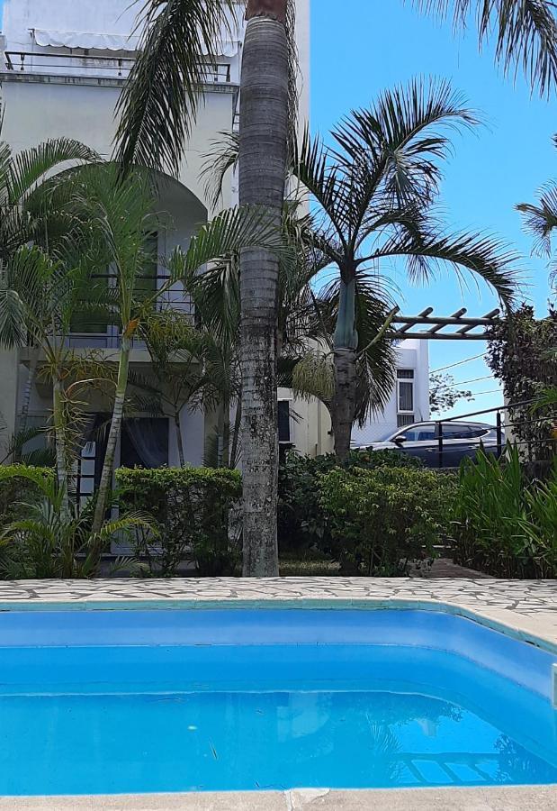 Blue Sky Villa Grand Baie Bagian luar foto