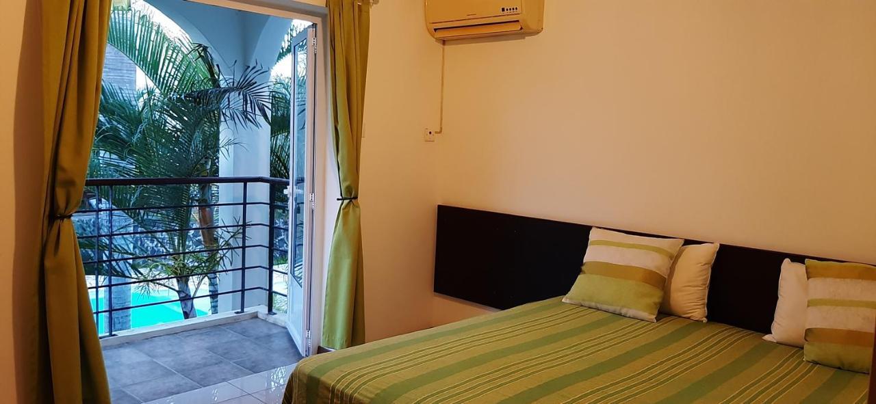 Blue Sky Villa Grand Baie Bagian luar foto